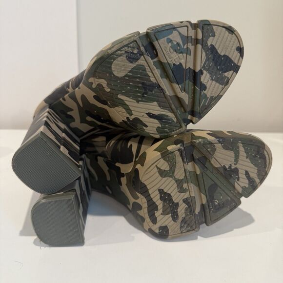 Gianni Bini Block Heel Boots Dra-Matic Camo Gore Tall Sexy Heels 9 - Picture 6 of 9